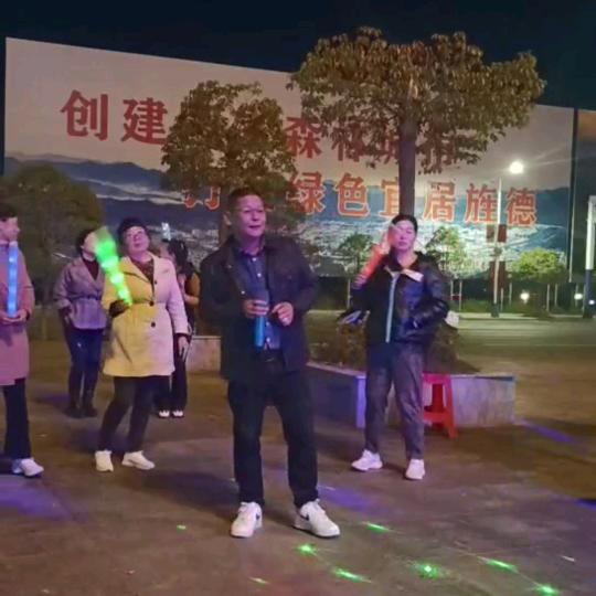 带上我呗@正在直播！每晚9点