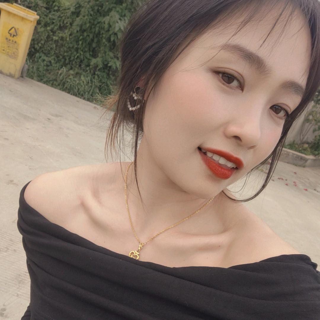 Ai洁儿妹妹