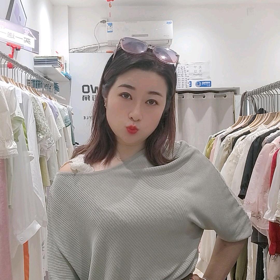 大英县伍玖服装店