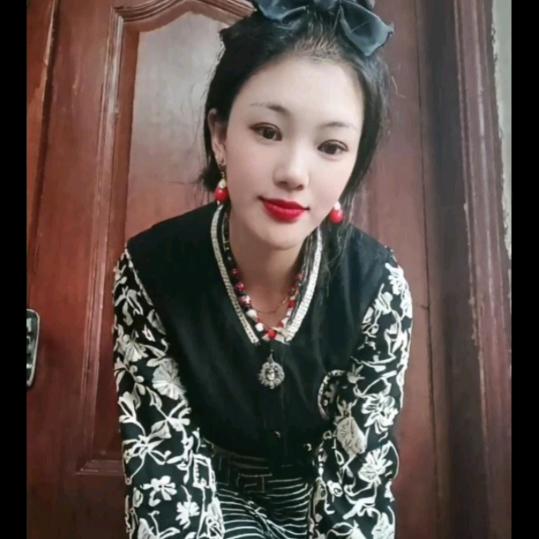 འབྲོག༒འཛུམ༒ཆུང་།