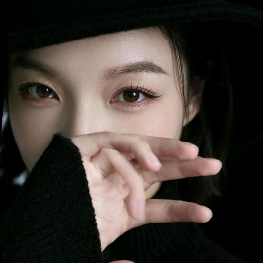 八月的李