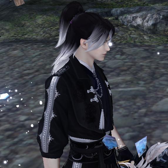 姓杨（字玉昆）