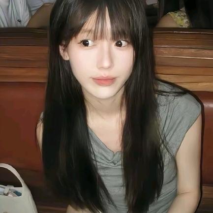 忧郁女高
