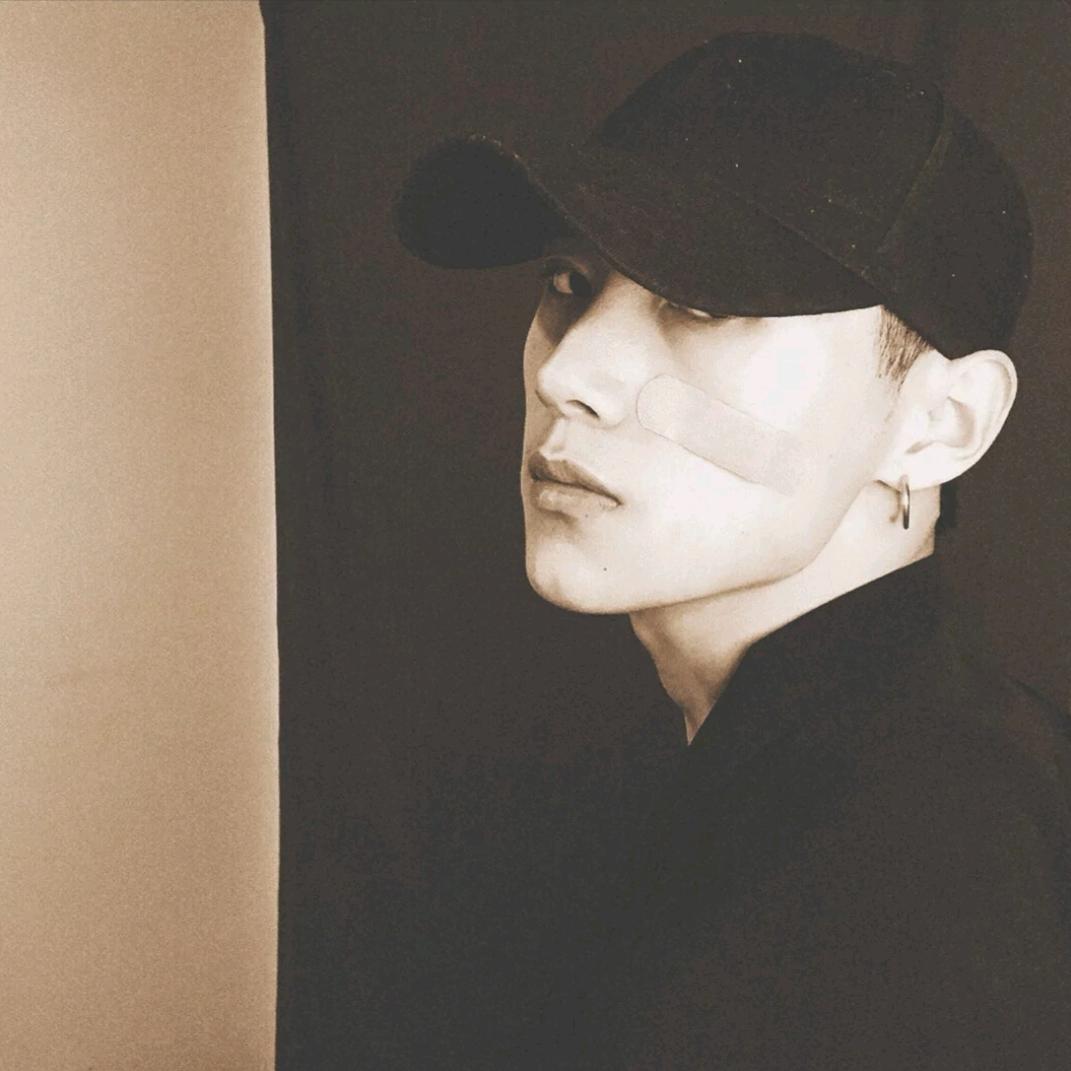 旧人！旧事！不谈以前！