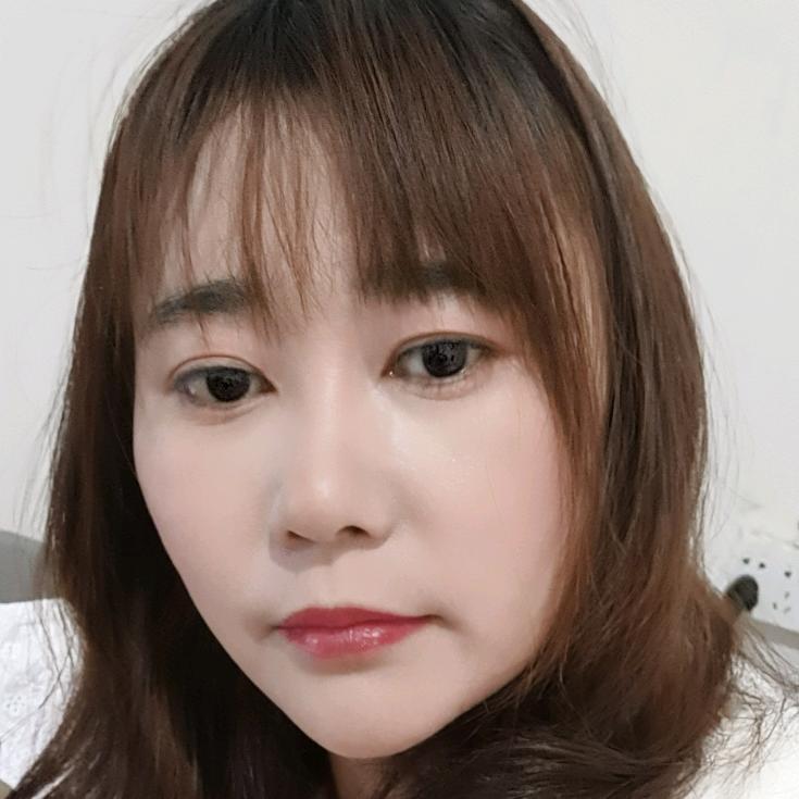 八₍˄·͈༝·͈˄₎◞ ̑̑月