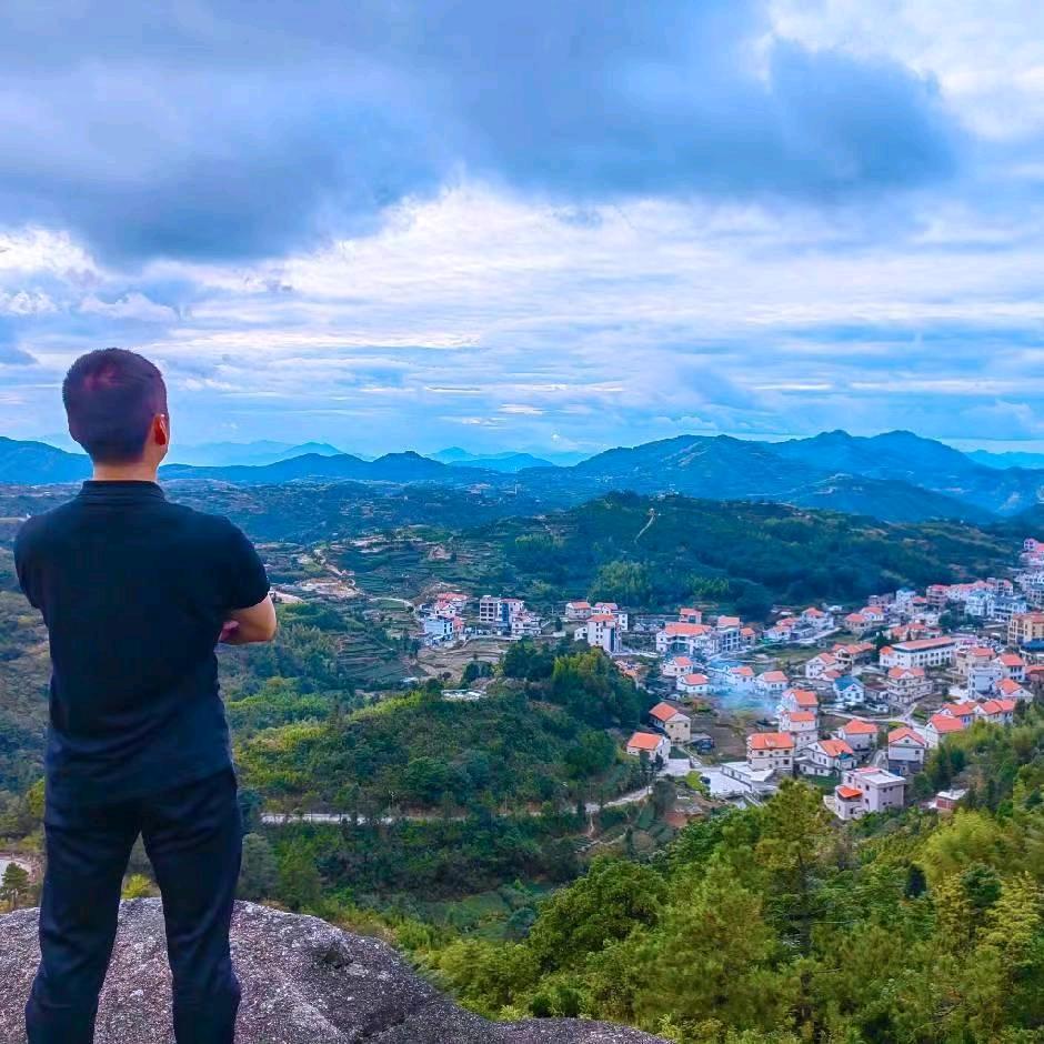 高高兴兴的高先生