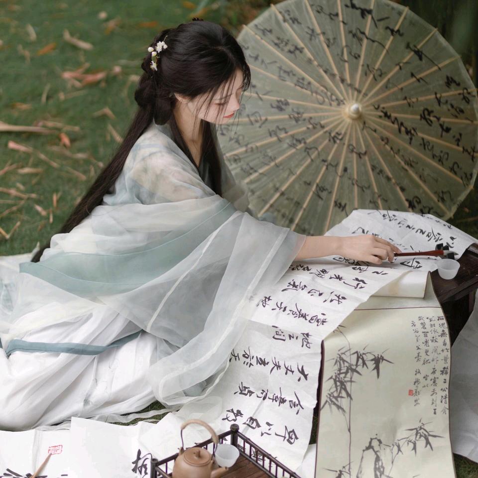 小婷😇