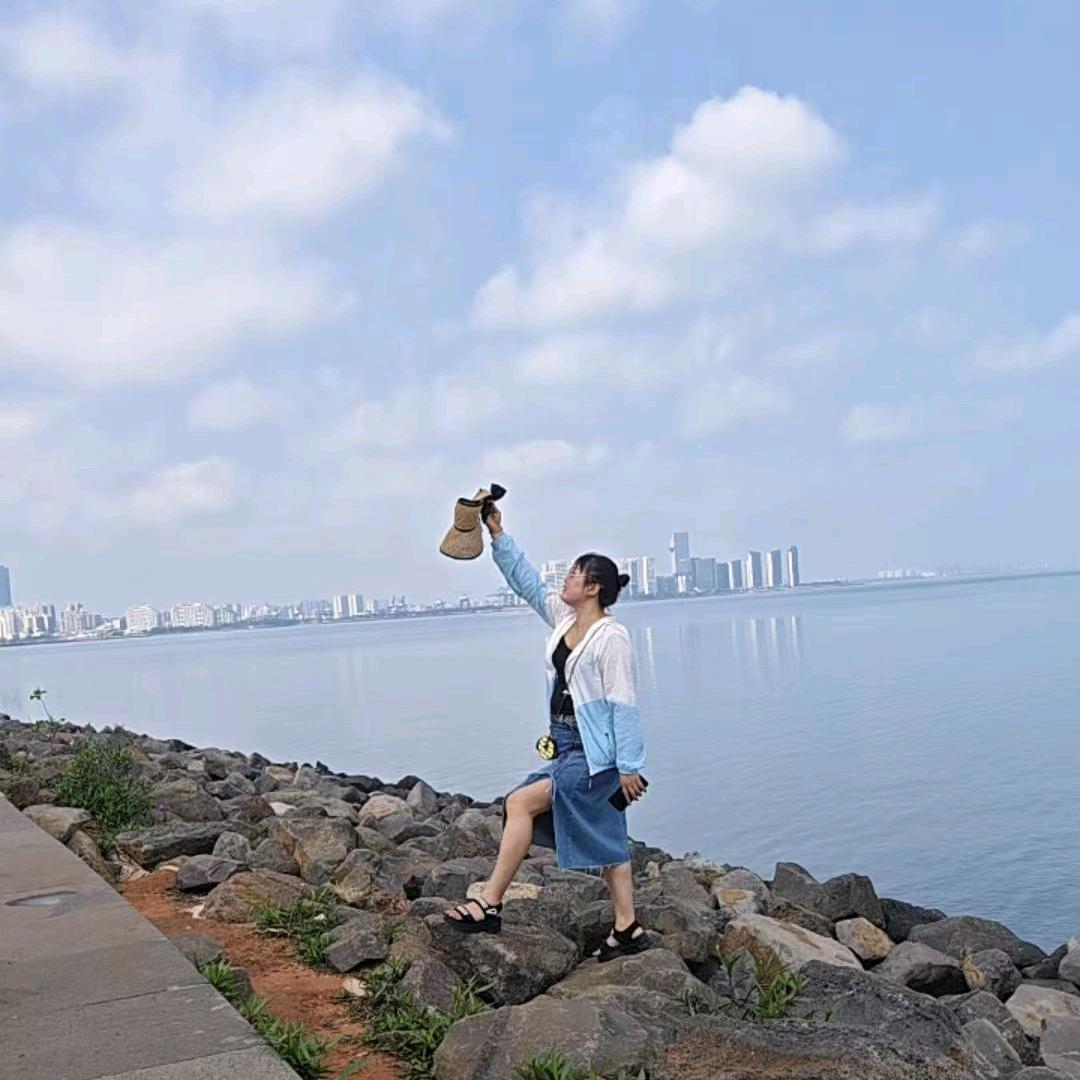 烟酒搬运工    丽姐
