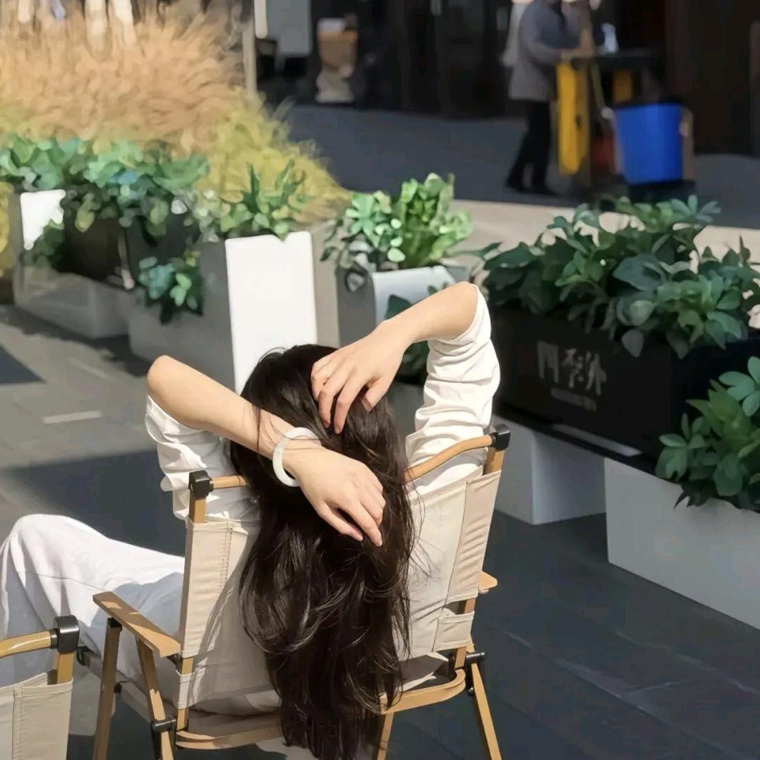 妤七月