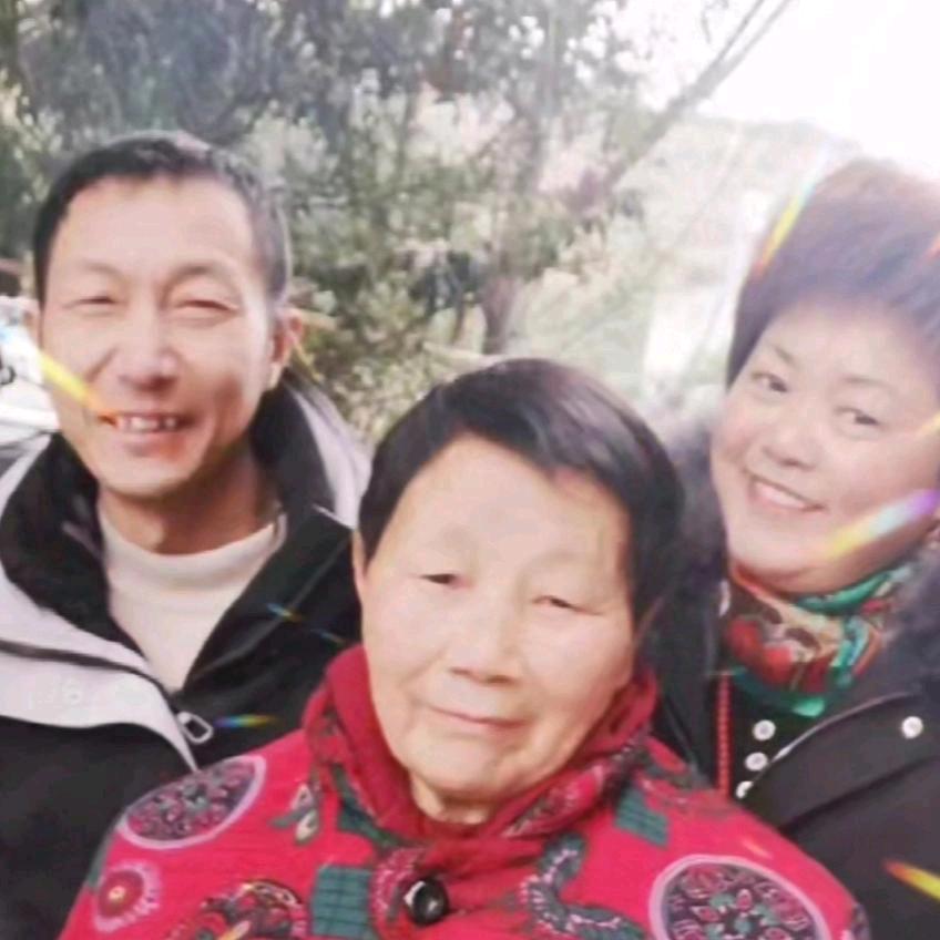 爱的世界有你，也有我