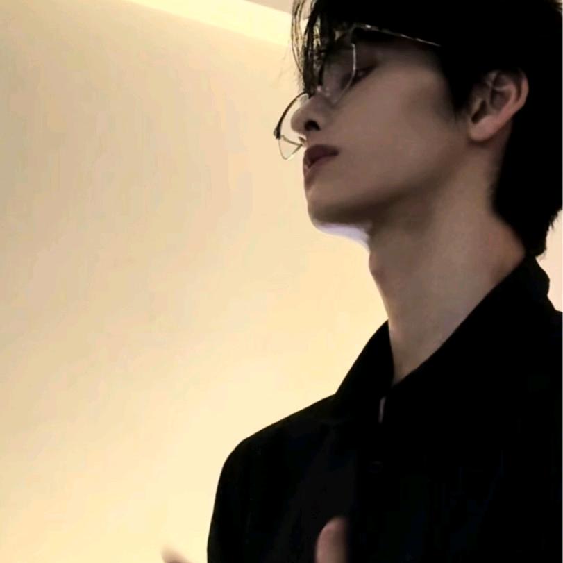 男模