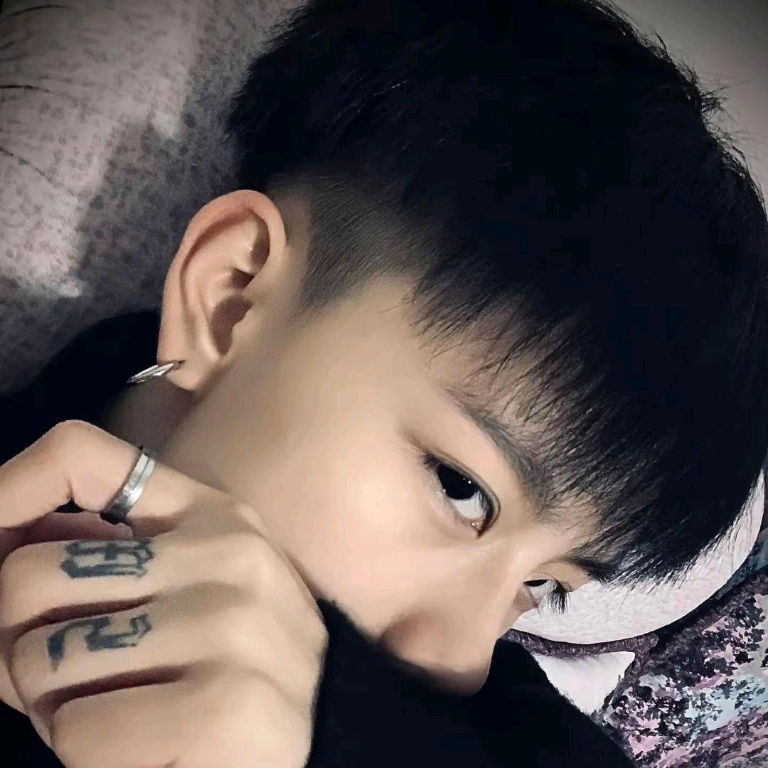 (´•ω•̥`)笑敬 过往⌓‿⌓