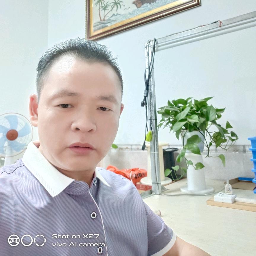 陈庆辉办公家具厂