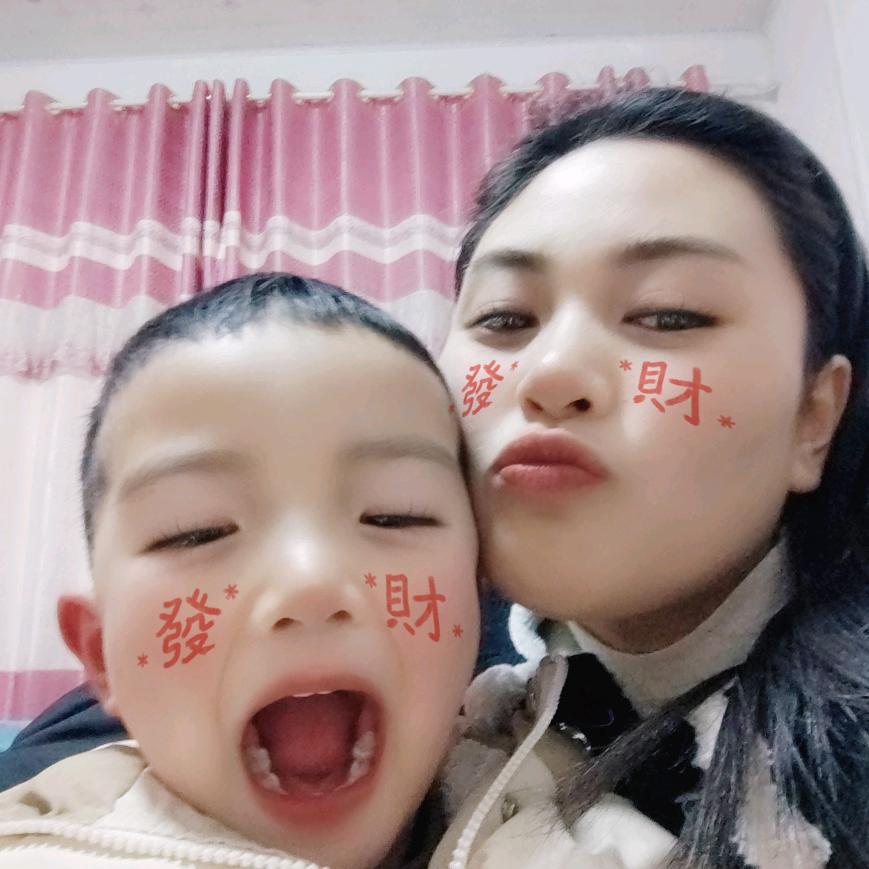 爱喝可乐的乐乐