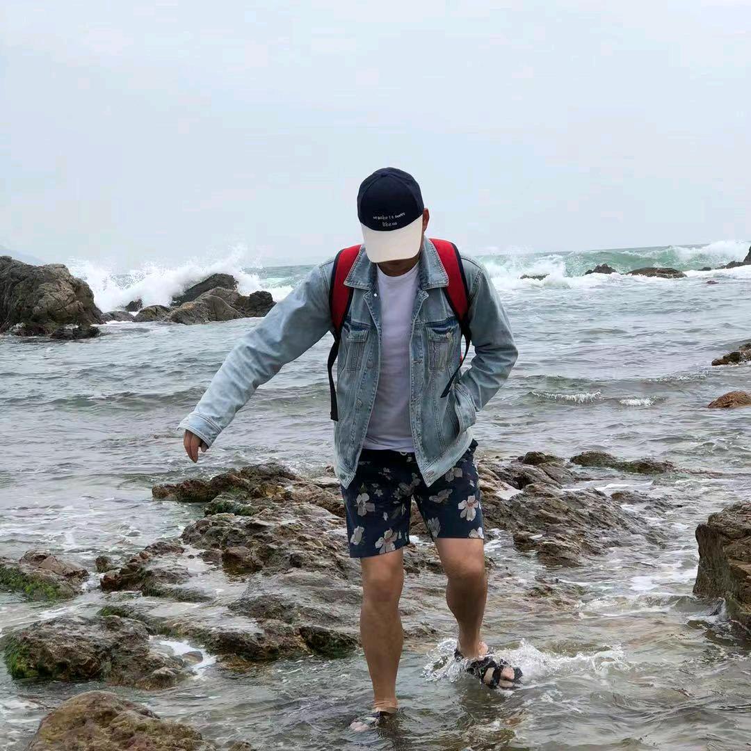 濮院如鱼服饰厂家（鲤鱼）