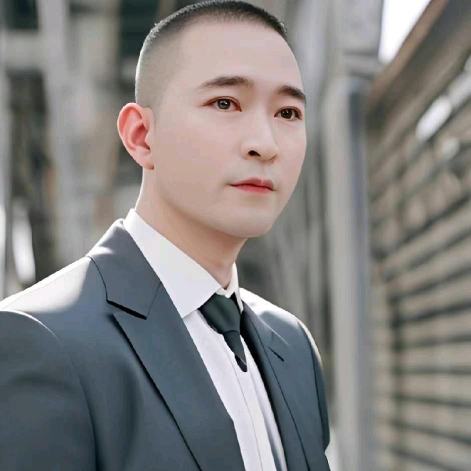 ℋღ龙玲祥💞࿐