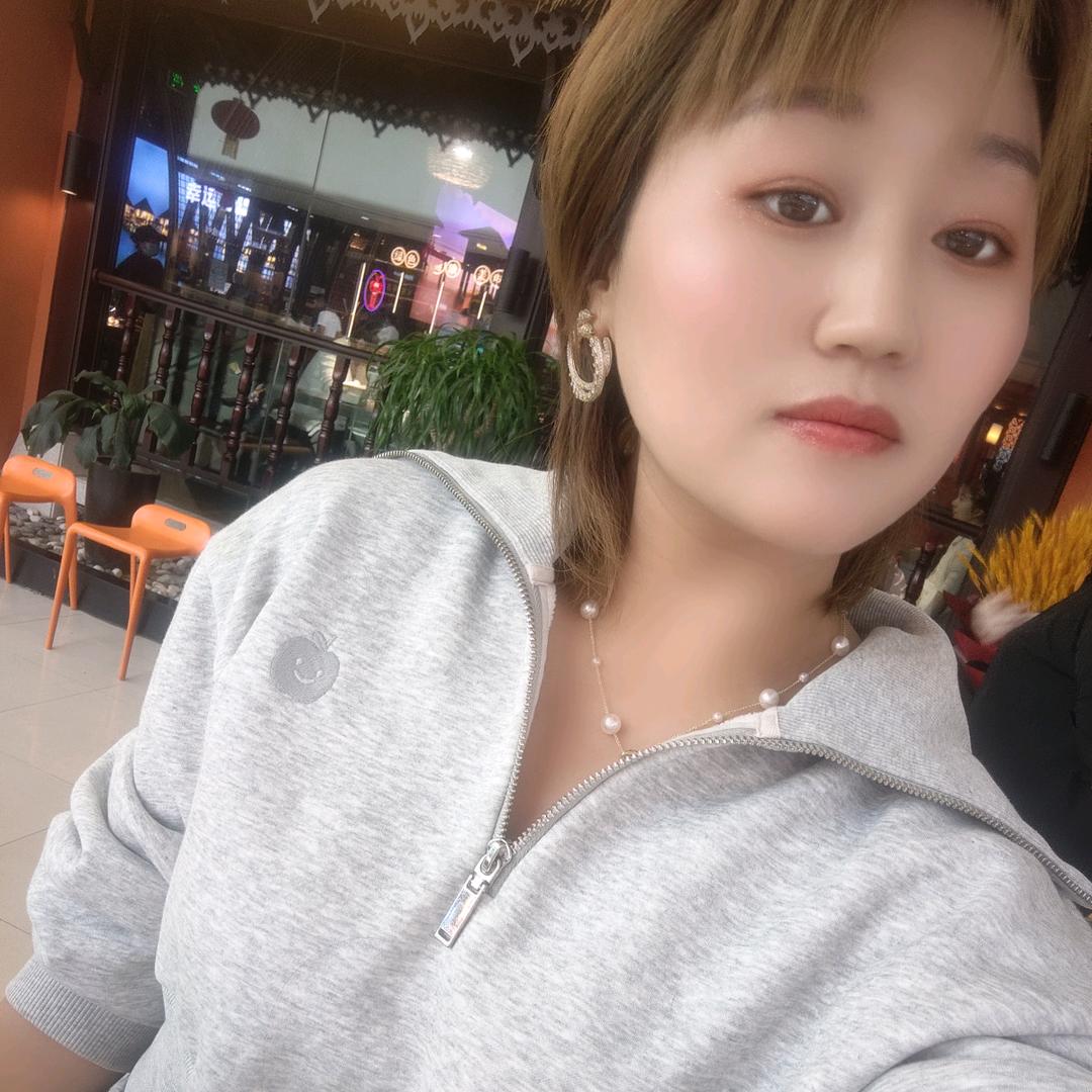 九九果业老板飞飞