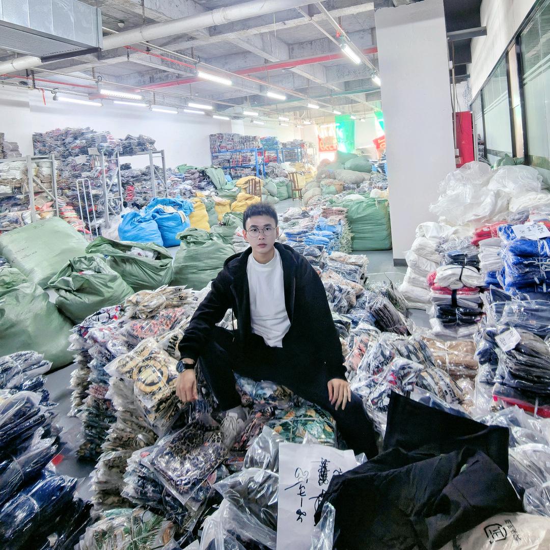 木森服装批发货源～供直播 国外装柜 地摊
