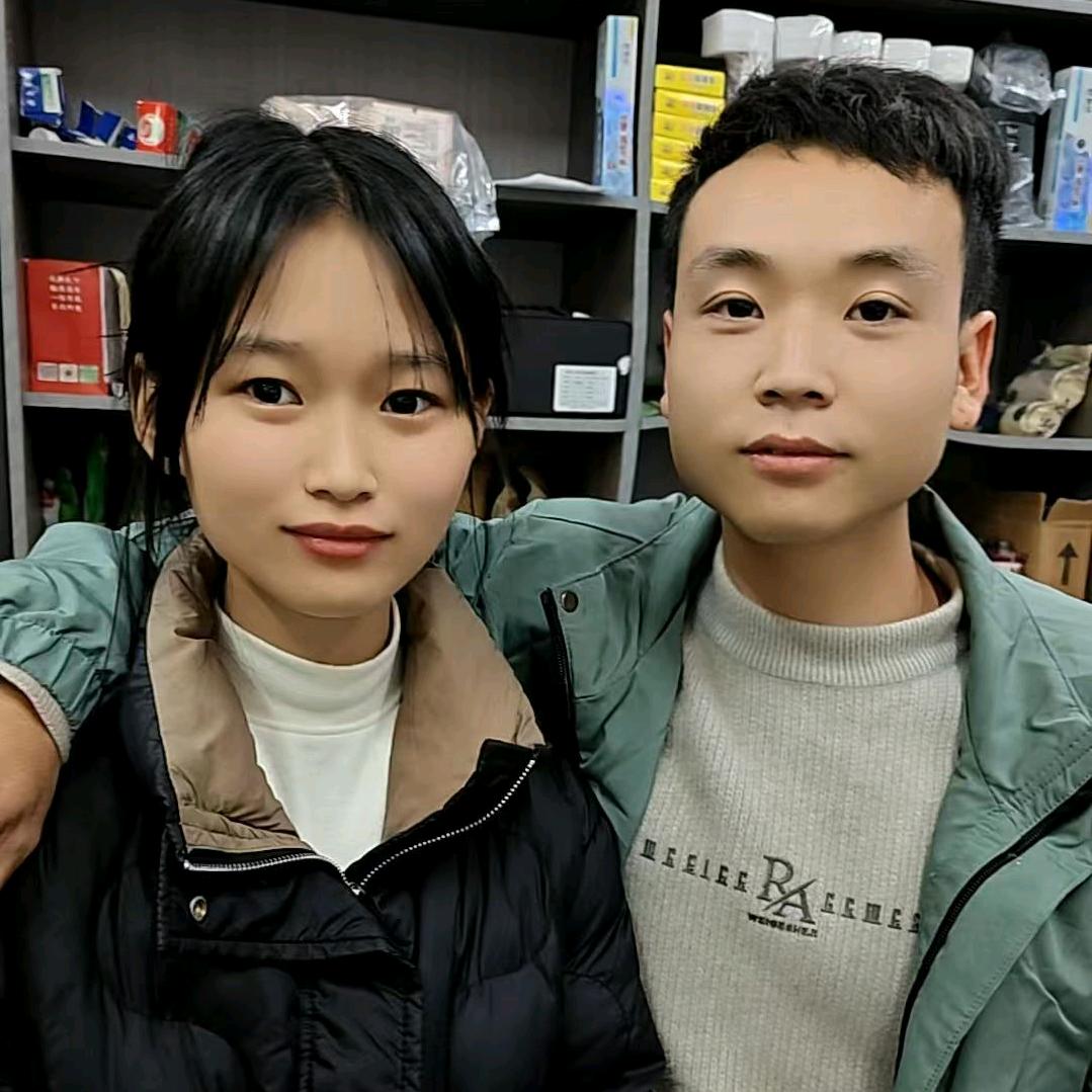 老二（扎西光头）