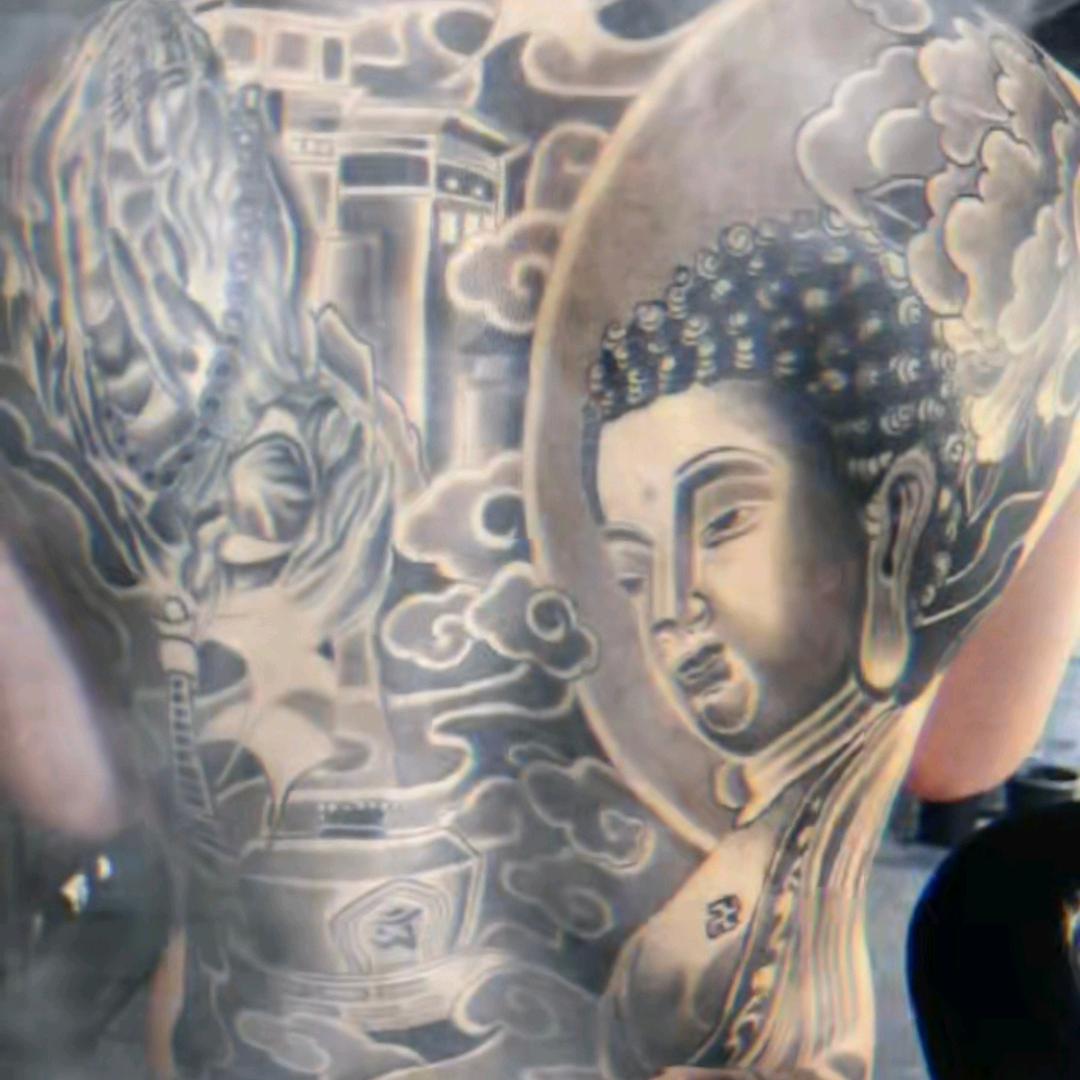 施主请问披上袈裟往哪儿去🙏