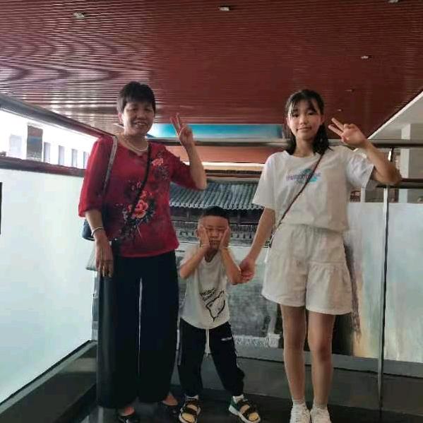 沐沐奶奶
