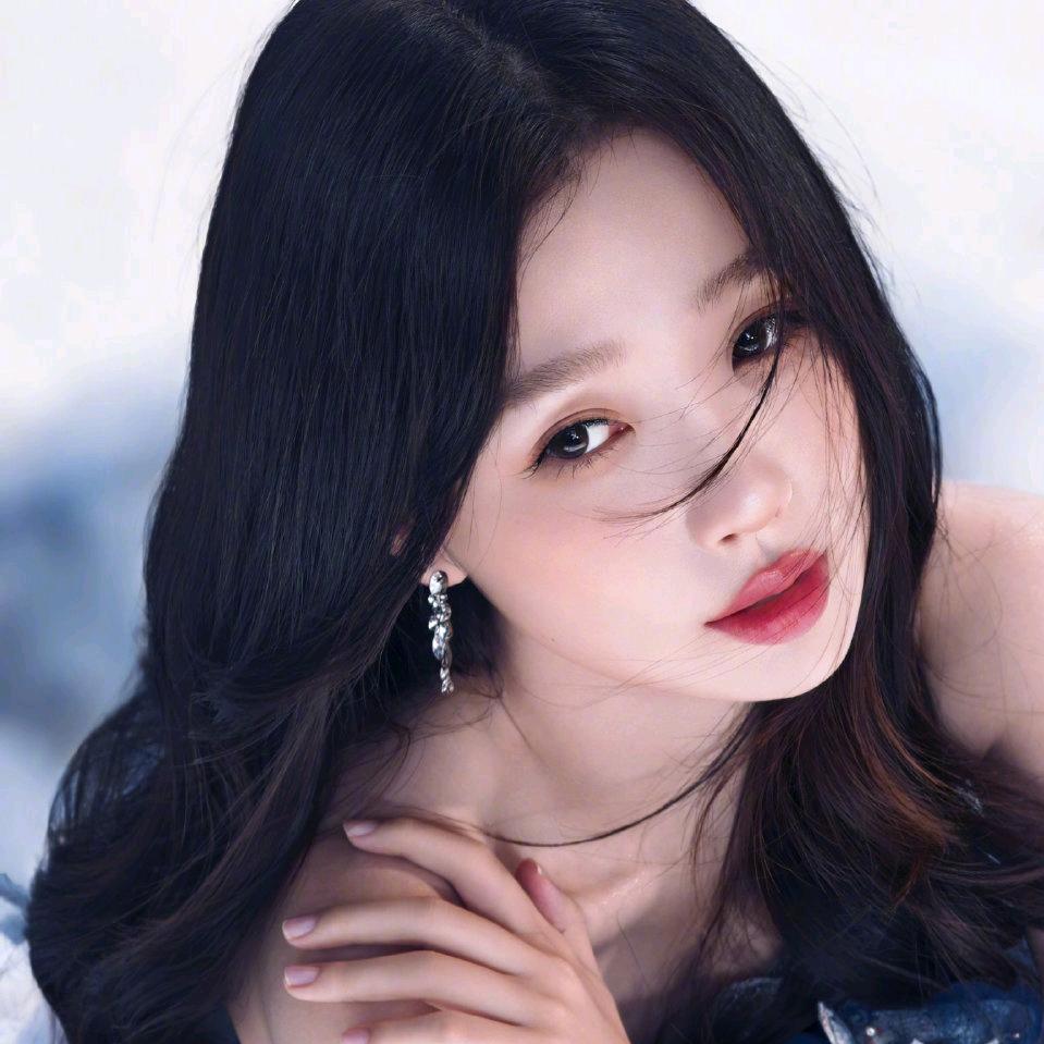 我是依依吖😍