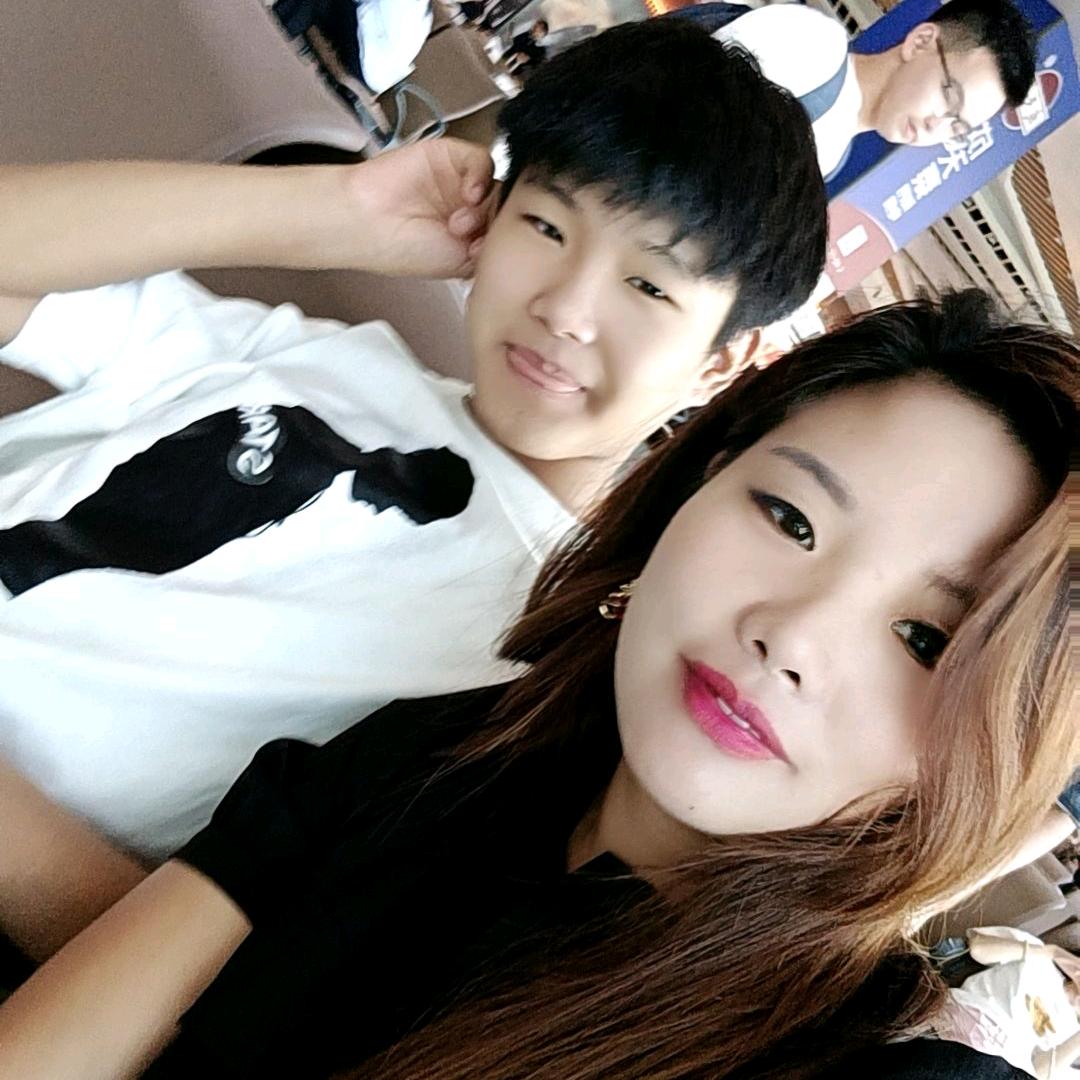笑口常开。梦娜娜