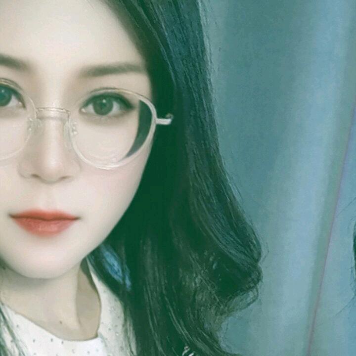 阿馨   大号不定时开播从主页进