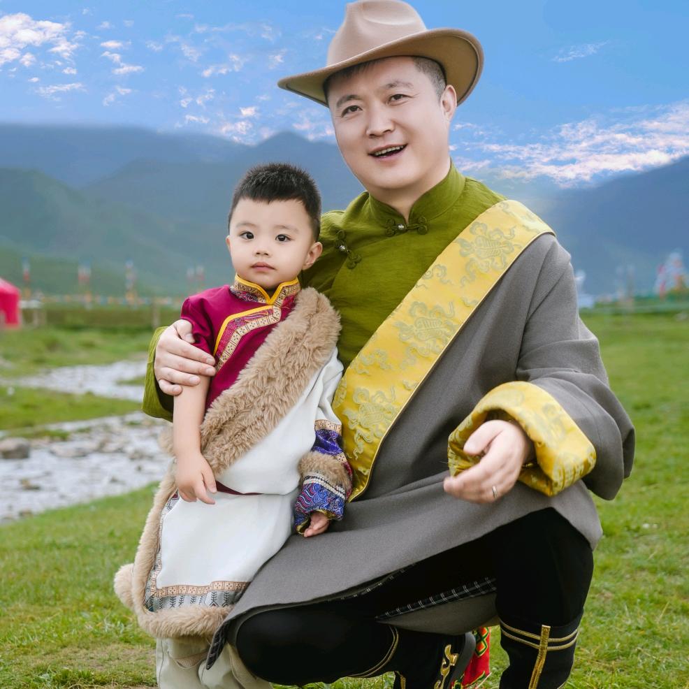阿庆带娃