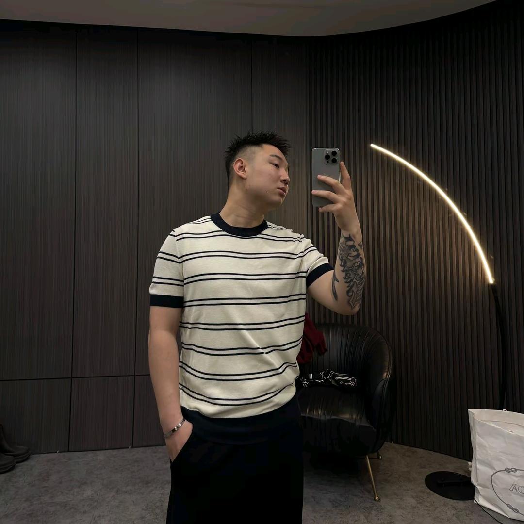 白爷的私服