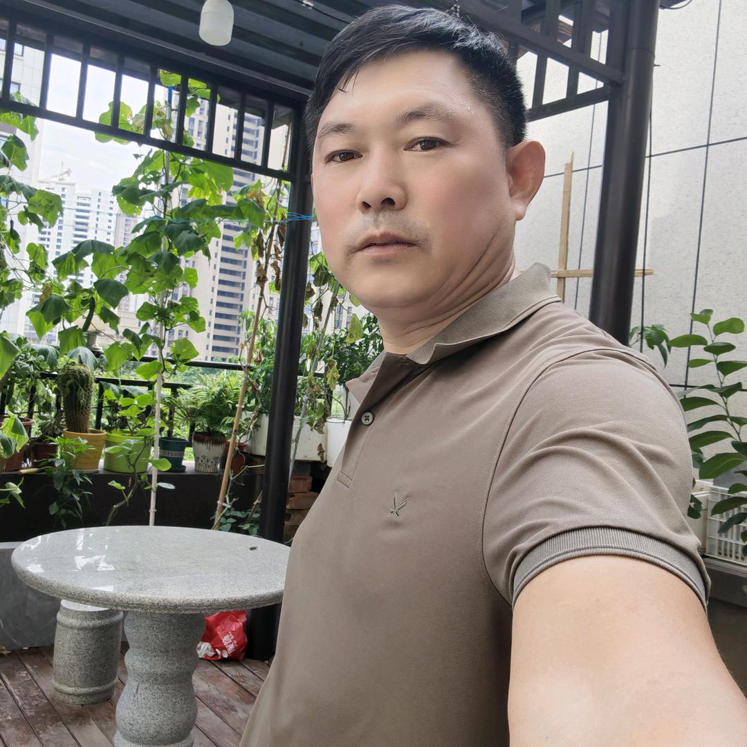 家庭式养老胡建军