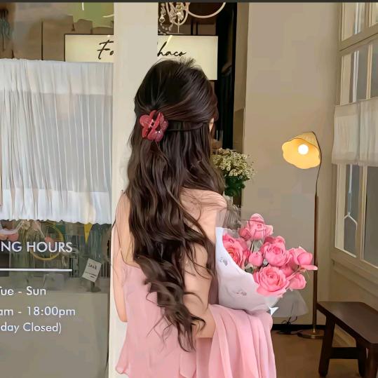 村里一枝花🌹🌷🌸🌺💐