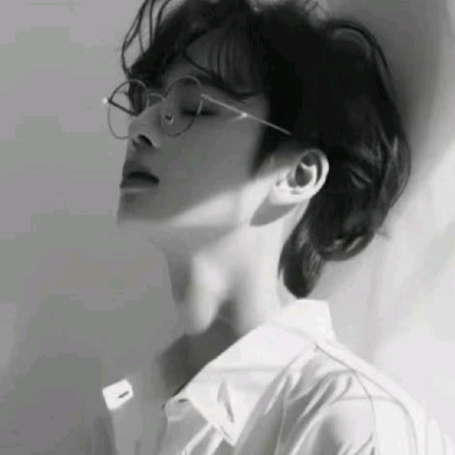 铿锵玫瑰🌹