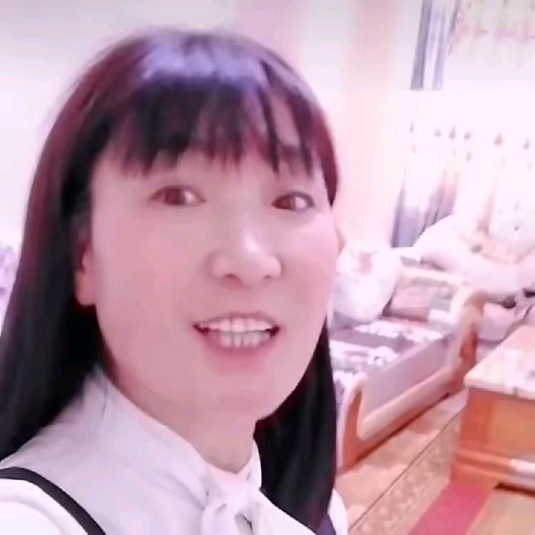 李新芳