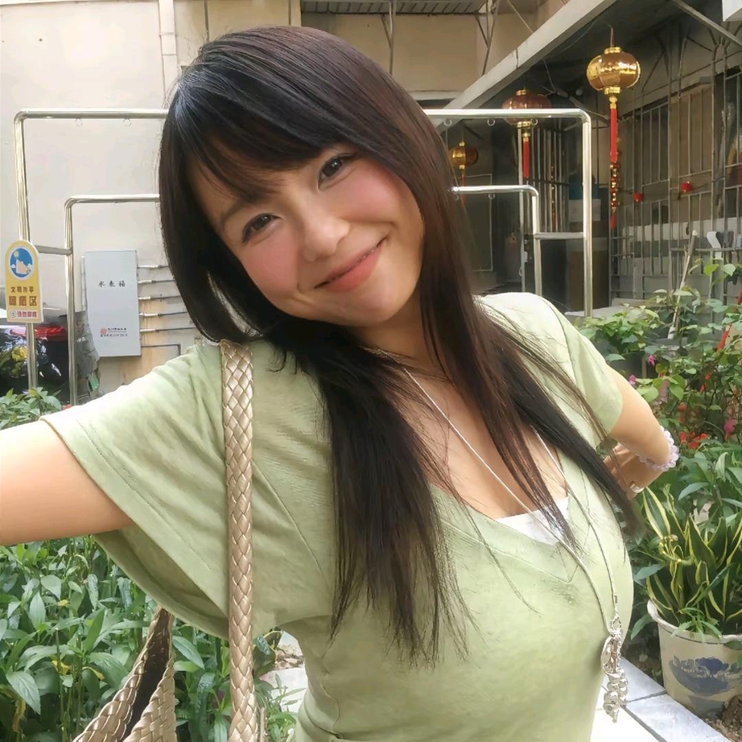 一上班就摸鱼女士