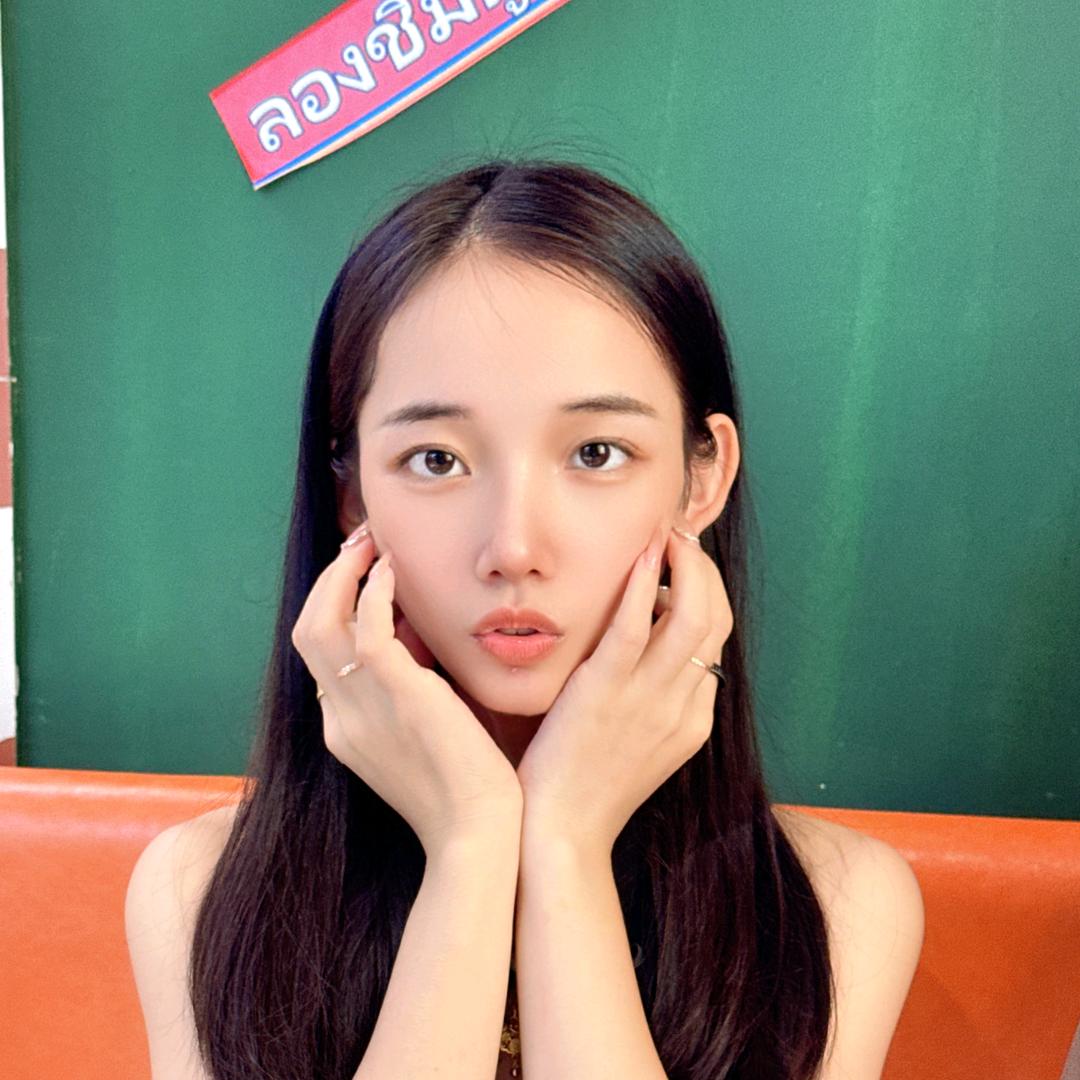 娇小玲珑