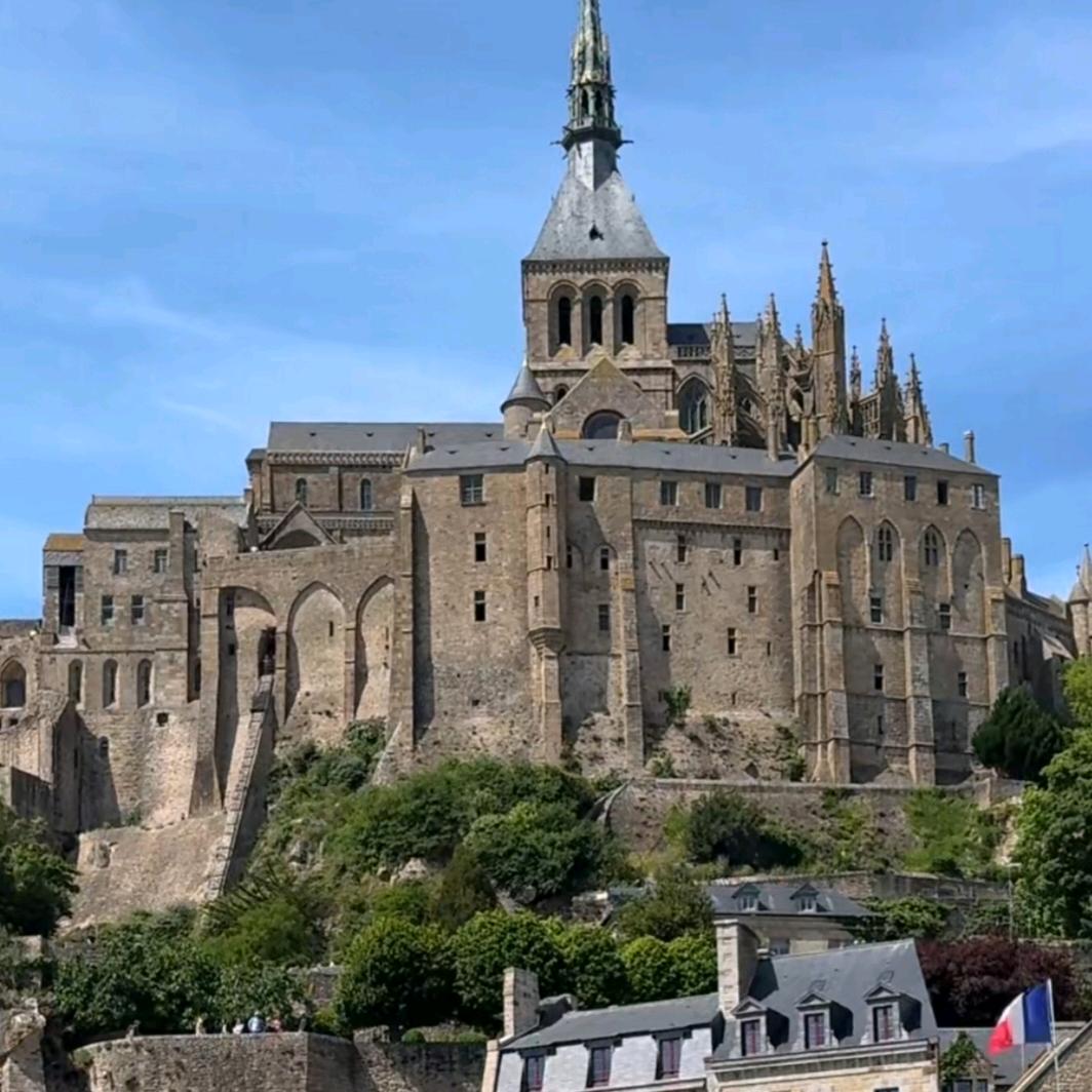 祁风🎋〖人吃人〗