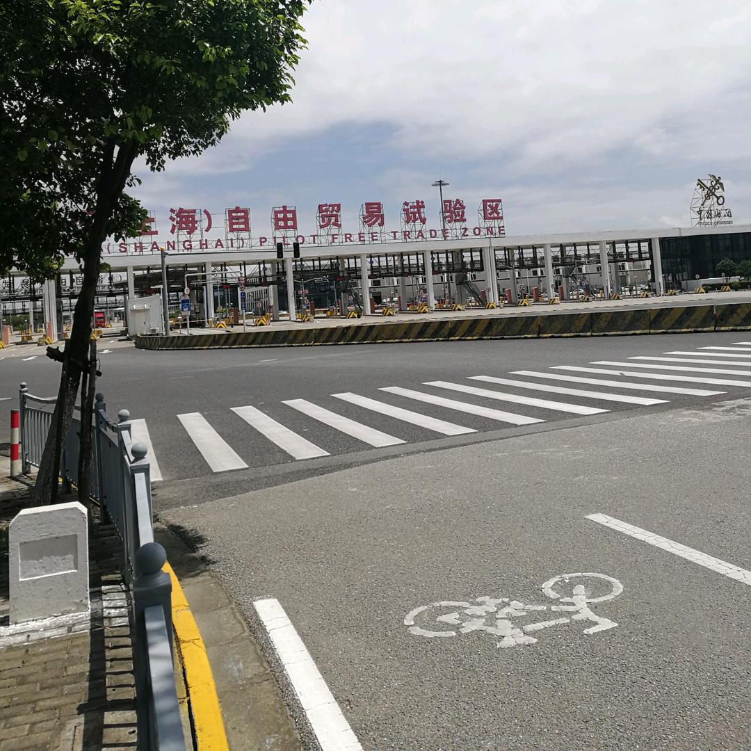 张***:
