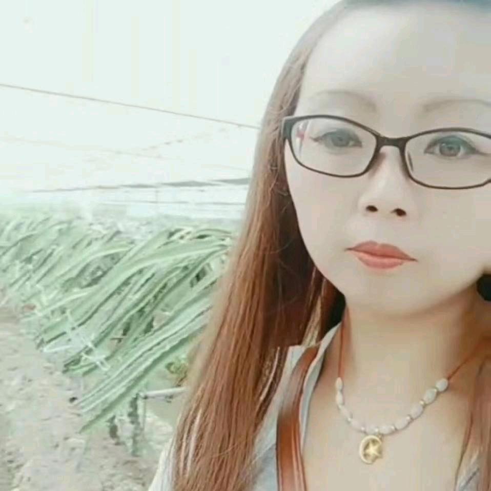 83年（艳:)摆地摊的～单身宝妈～