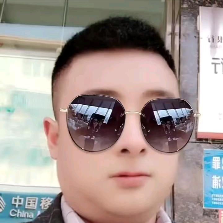 光明磊落。