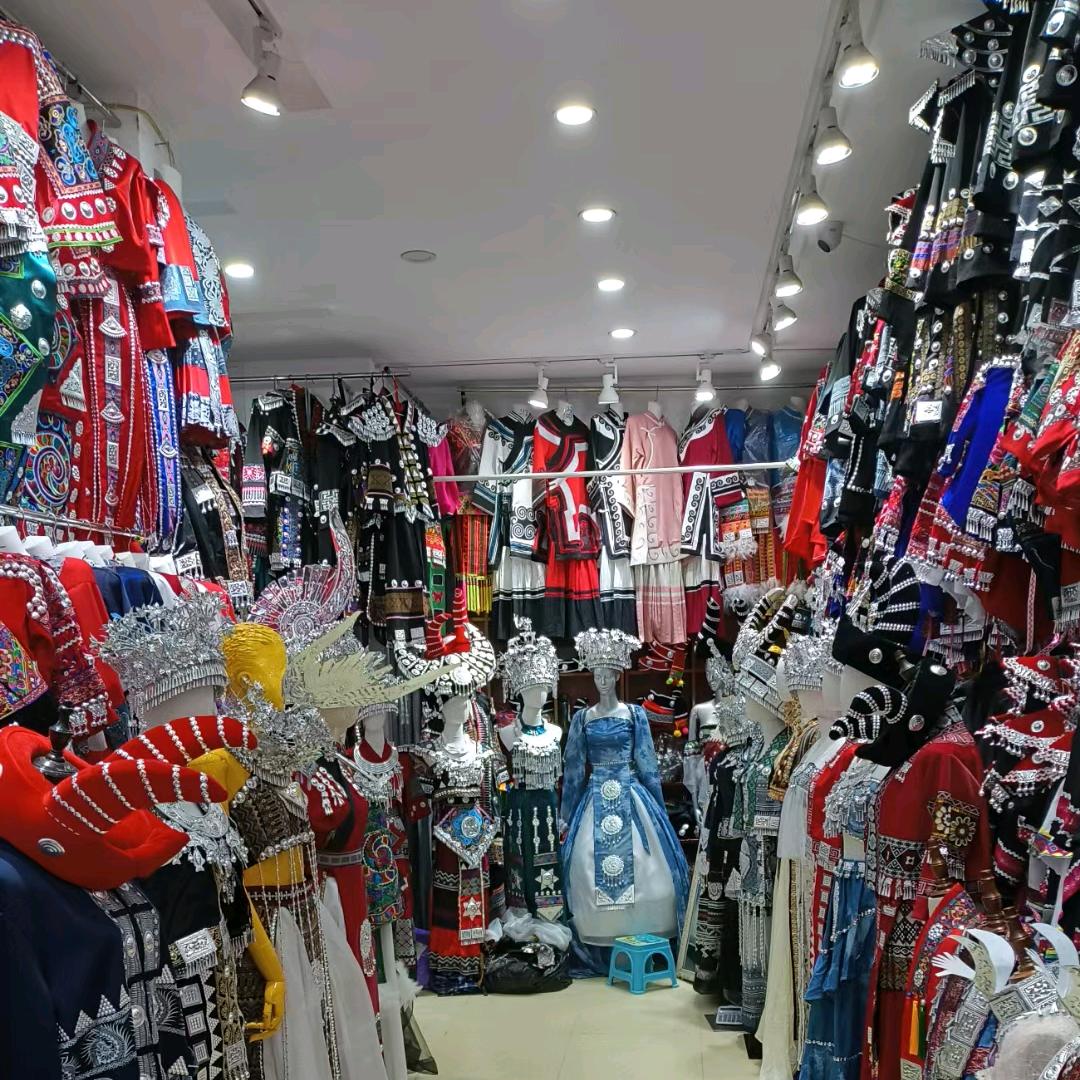 阿杰@民族传统服饰