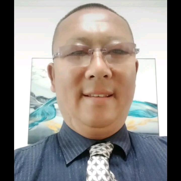 梁哥.