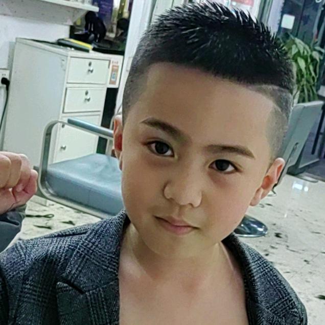 宁远县缔凡尼理发店