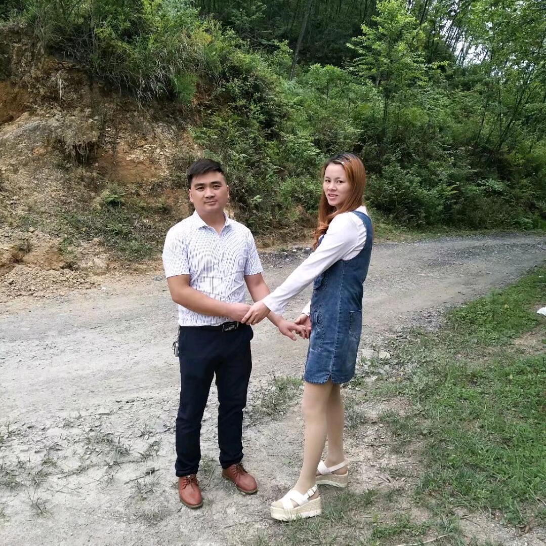 砖厂开码坯机的小姐姐（刘）