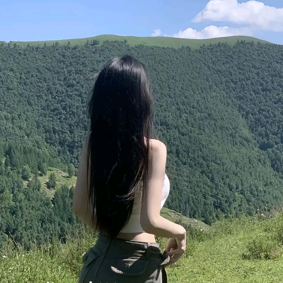 彭芳芳潮流小店铺