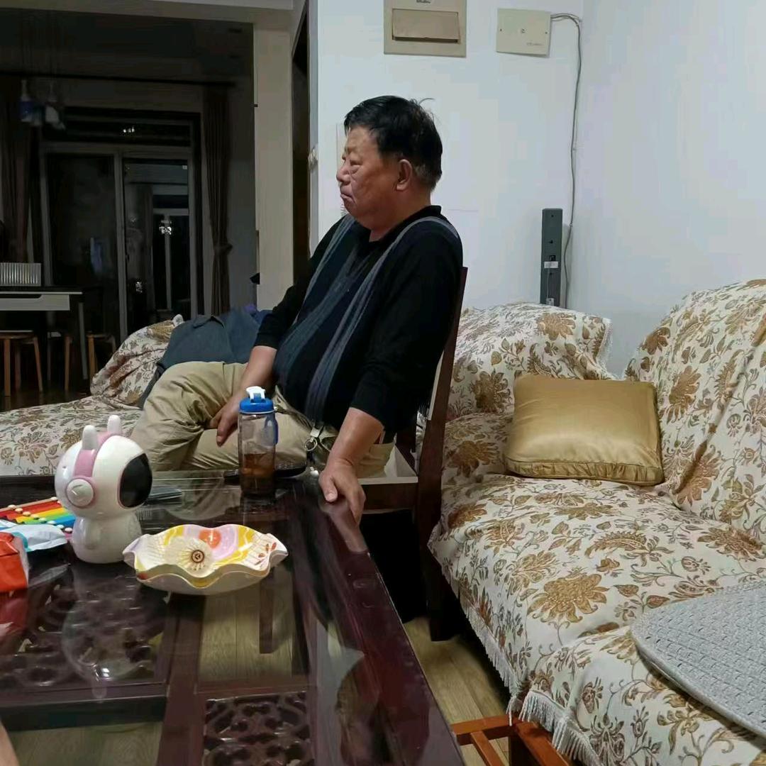 小鱼吖