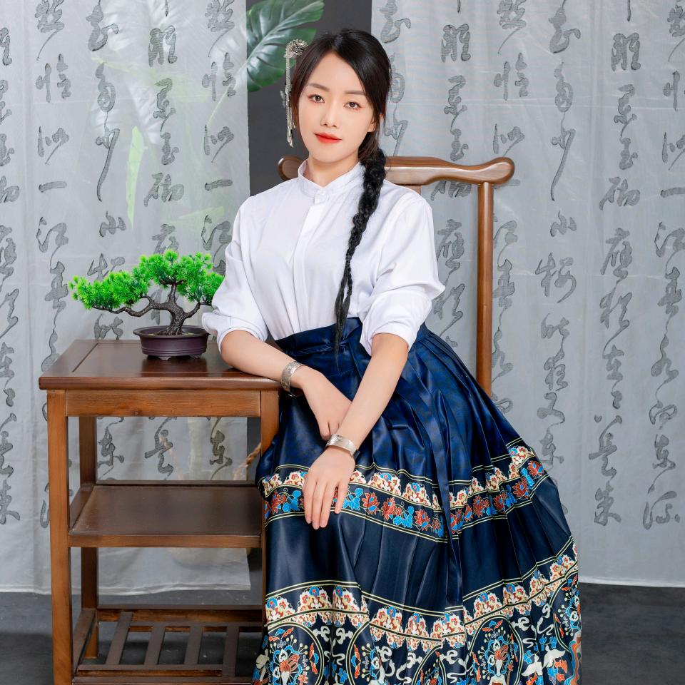会画画的小芳老师