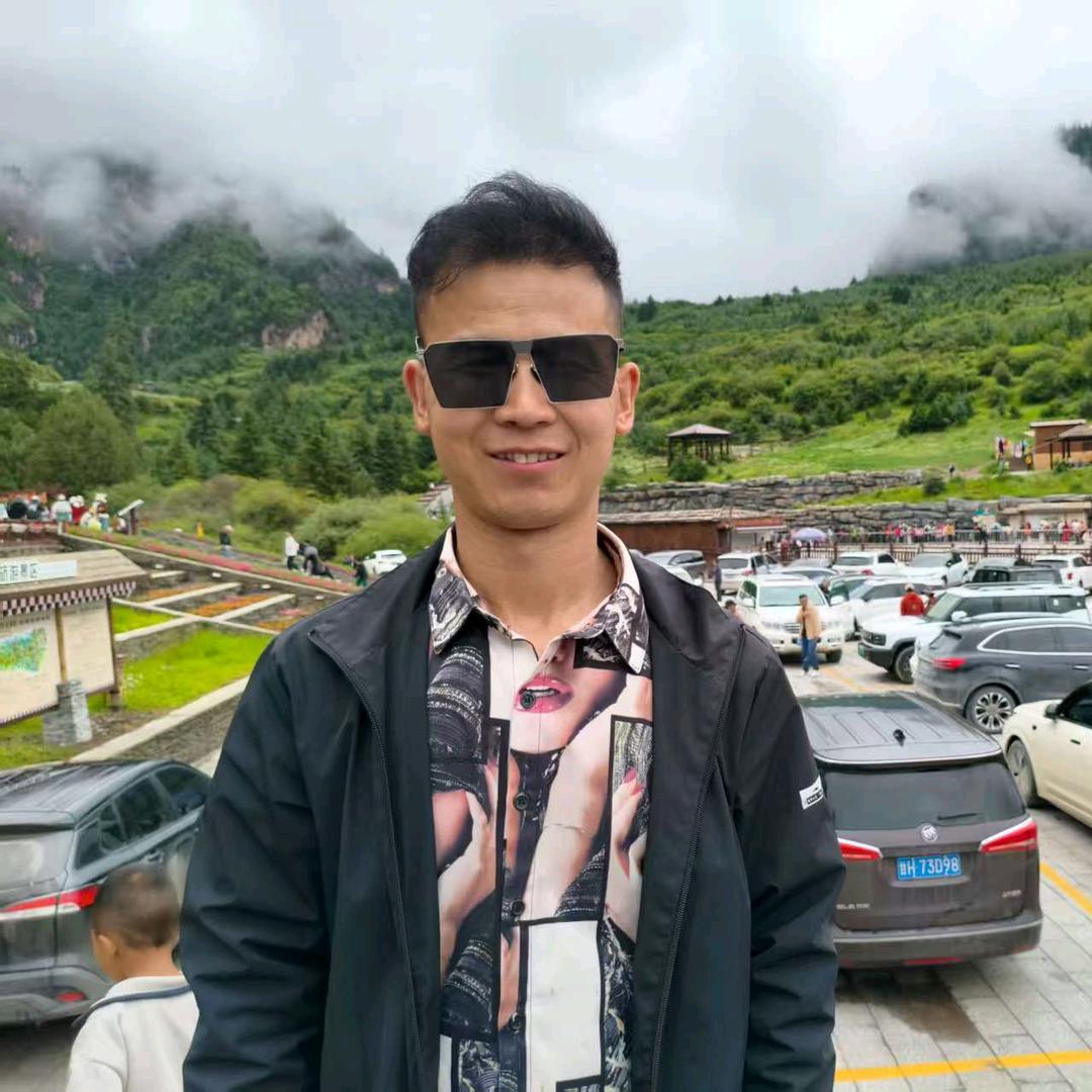 锁龙乡阿强造型。