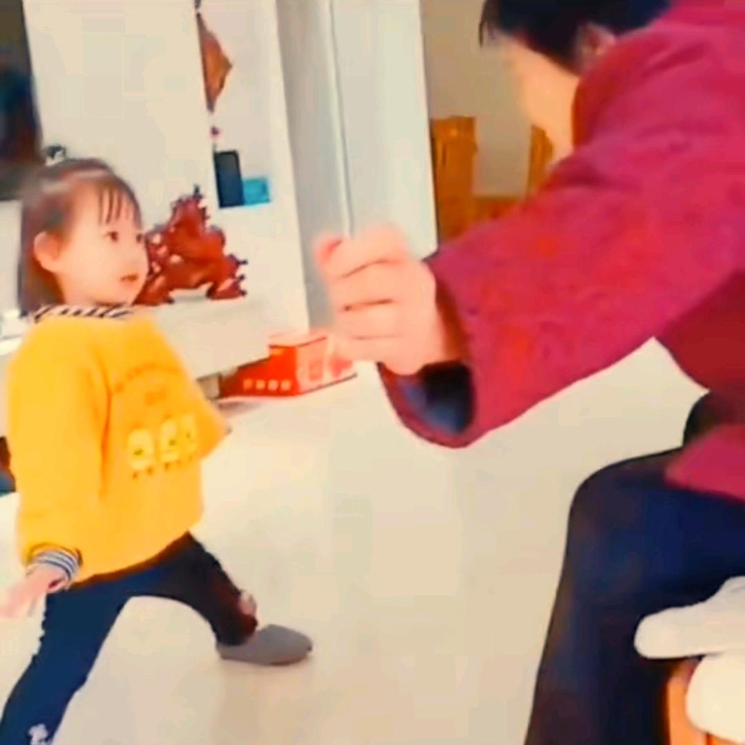 吉妈妈和玥宝宝