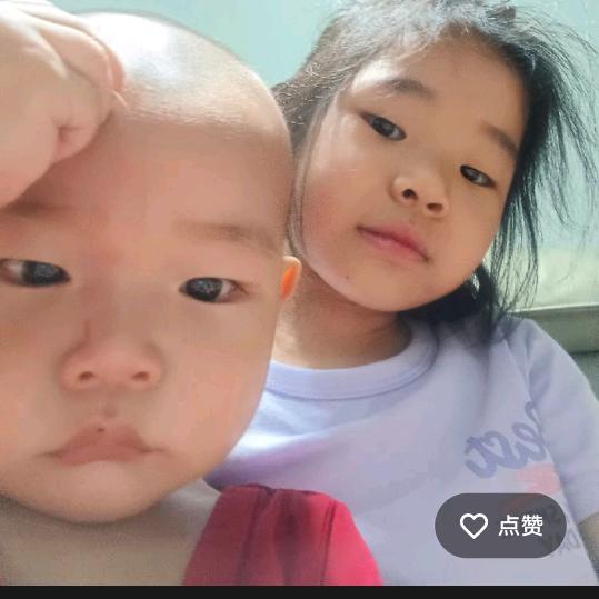 姐弟俩开心就好